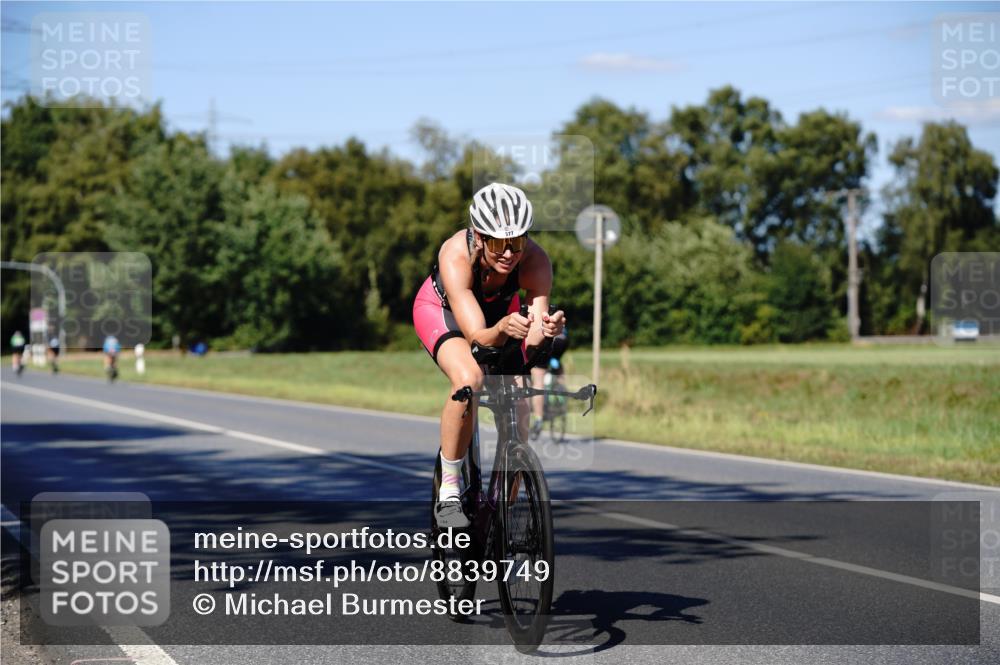 07.09.2025 - 19. Norderstedt Triathlon Michael Burmester http://msf.ph/oto/8839749 07.09.2025 14:46:41 Radfahren 377 meine-sportfotos.de