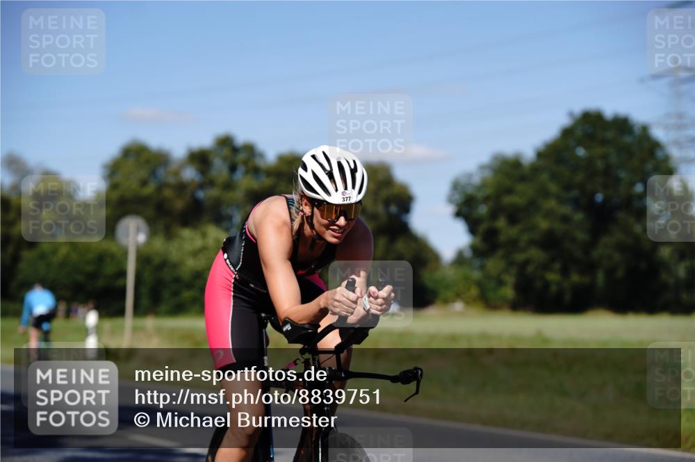 07.09.2025 - 19. Norderstedt Triathlon Michael Burmester http://msf.ph/oto/8839751 07.09.2025 14:46:42 Radfahren 377 meine-sportfotos.de