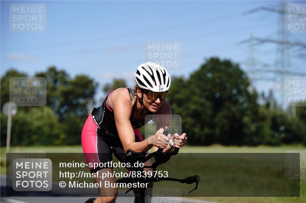 07.09.2025 - 19. Norderstedt Triathlon Michael Burmester http://msf.ph/oto/8839753 07.09.2025 14:46:42 Radfahren 377 meine-sportfotos.de
