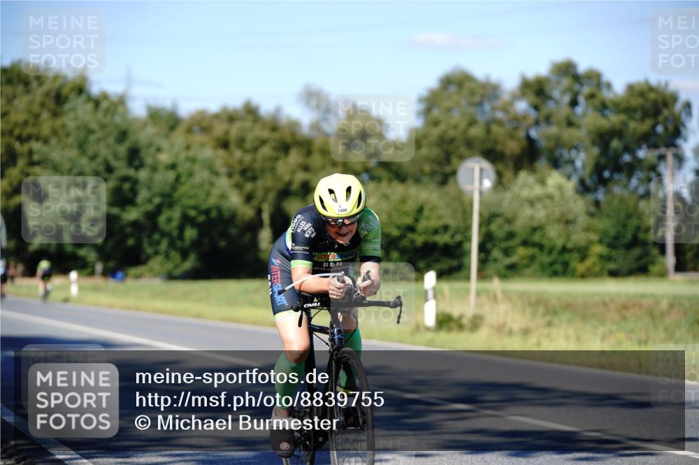 07.09.2025 - 19. Norderstedt Triathlon Michael Burmester http://msf.ph/oto/8839755 07.09.2025 14:47:07 Radfahren 1480 meine-sportfotos.de