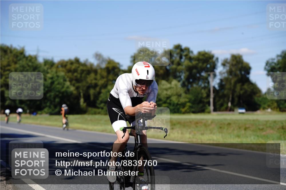 07.09.2025 - 19. Norderstedt Triathlon Michael Burmester http://msf.ph/oto/8839760 07.09.2025 14:47:16 Radfahren 361 meine-sportfotos.de