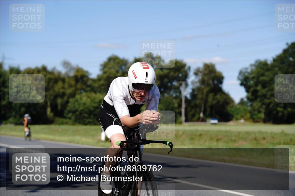 07.09.2025 - 19. Norderstedt Triathlon Michael Burmester http://msf.ph/oto/8839762 07.09.2025 14:47:16 Radfahren 361 meine-sportfotos.de