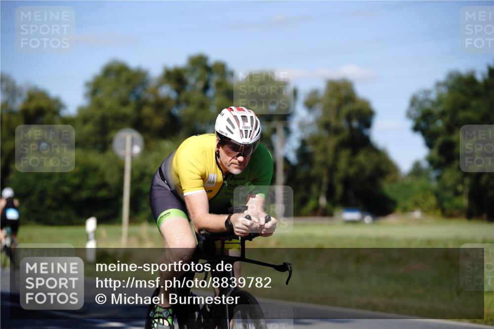07.09.2025 - 19. Norderstedt Triathlon Michael Burmester http://msf.ph/oto/8839782 07.09.2025 14:47:34 Radfahren 1029, 1497 meine-sportfotos.de