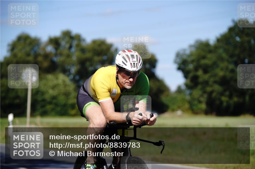 07.09.2025 - 19. Norderstedt Triathlon Michael Burmester http://msf.ph/oto/8839783 07.09.2025 14:47:34 Radfahren 1029, 1497 meine-sportfotos.de