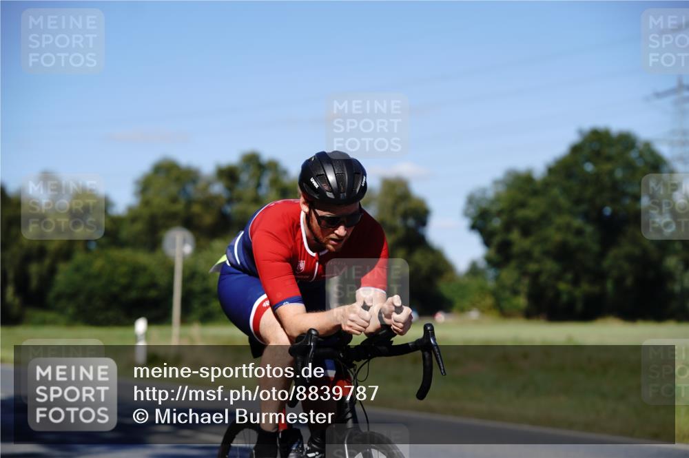 07.09.2025 - 19. Norderstedt Triathlon Michael Burmester http://msf.ph/oto/8839787 07.09.2025 14:47:36 Radfahren 1029, 1497 meine-sportfotos.de