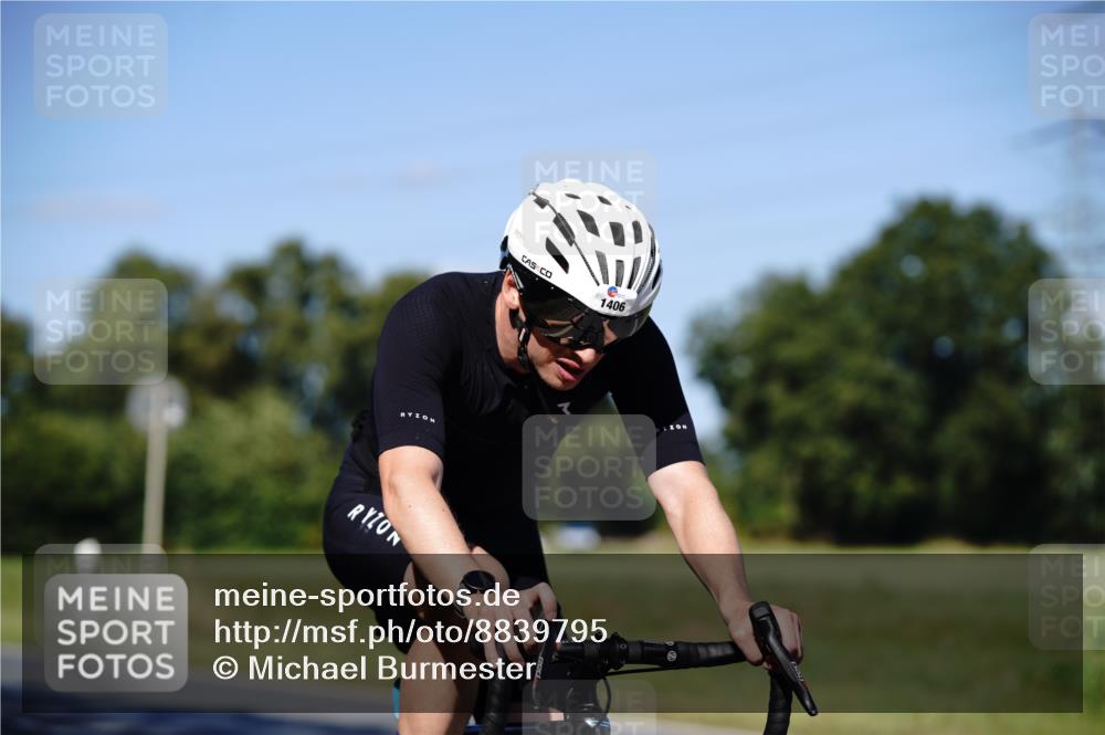 07.09.2025 - 19. Norderstedt Triathlon Michael Burmester http://msf.ph/oto/8839795 07.09.2025 14:47:52 Radfahren 1406, 1500 meine-sportfotos.de