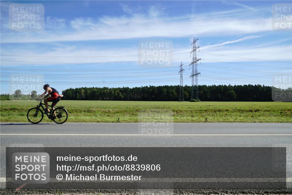 07.09.2025 - 19. Norderstedt Triathlon Michael Burmester http://msf.ph/oto/8839806 07.09.2025 12:16:14 Radfahren 162, 245, 251 meine-sportfotos.de
