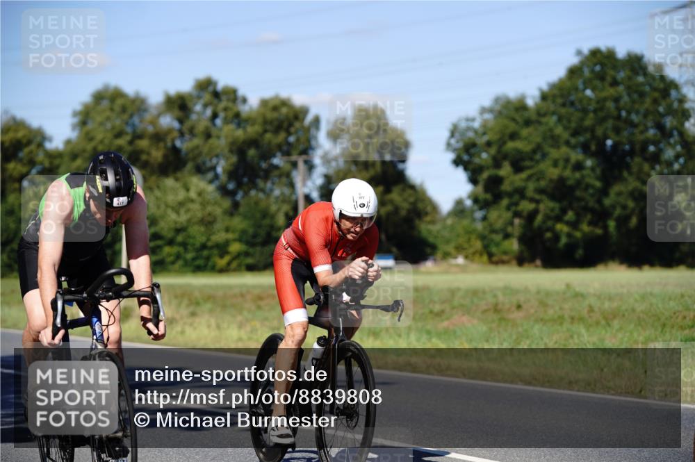 07.09.2025 - 19. Norderstedt Triathlon Michael Burmester http://msf.ph/oto/8839808 07.09.2025 14:48:10 Radfahren 417, 977, 1478 meine-sportfotos.de