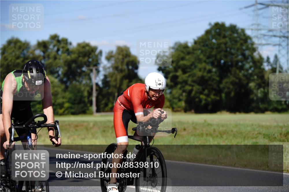 07.09.2025 - 19. Norderstedt Triathlon Michael Burmester http://msf.ph/oto/8839810 07.09.2025 14:48:10 Radfahren 417, 977, 1478 meine-sportfotos.de