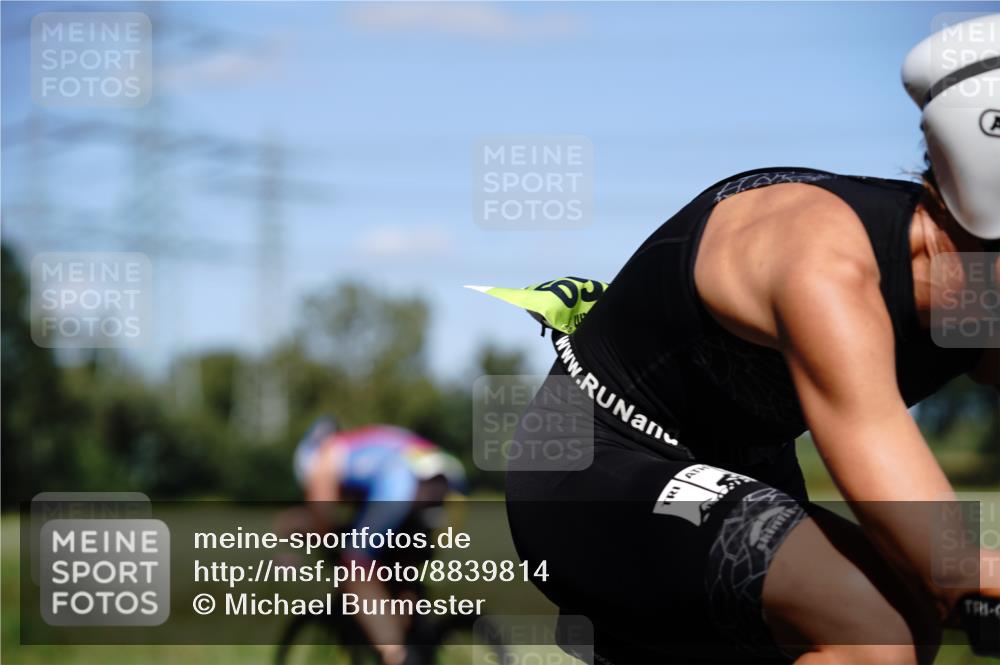 07.09.2025 - 19. Norderstedt Triathlon Michael Burmester http://msf.ph/oto/8839814 07.09.2025 14:48:20 Radfahren 469, 475, 1002 meine-sportfotos.de