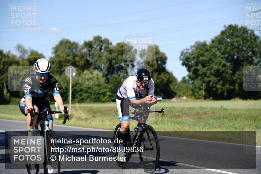 07.09.2025 - 19. Norderstedt Triathlon Michael Burmester http://msf.ph/oto/8839836 07.09.2025 14:48:32 Radfahren 439, 1456, 1485 meine-sportfotos.de