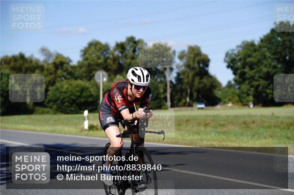 07.09.2025 - 19. Norderstedt Triathlon Michael Burmester http://msf.ph/oto/8839840 07.09.2025 14:48:35 Radfahren 439, 1456, 1485 meine-sportfotos.de