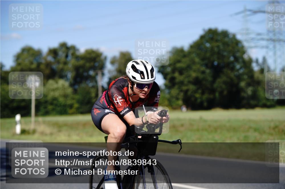 07.09.2025 - 19. Norderstedt Triathlon Michael Burmester http://msf.ph/oto/8839843 07.09.2025 14:48:35 Radfahren 439, 1456, 1485 meine-sportfotos.de