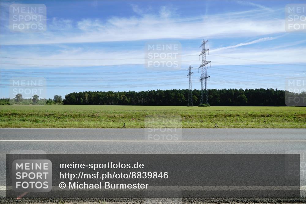 07.09.2025 - 19. Norderstedt Triathlon Michael Burmester http://msf.ph/oto/8839846 07.09.2025 12:16:30 Radfahren 737, 738 meine-sportfotos.de