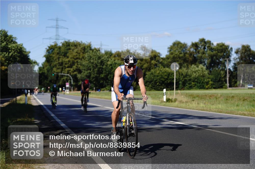 07.09.2025 - 19. Norderstedt Triathlon Michael Burmester http://msf.ph/oto/8839854 07.09.2025 14:48:54 Radfahren 410, 465, 908, 1510 meine-sportfotos.de