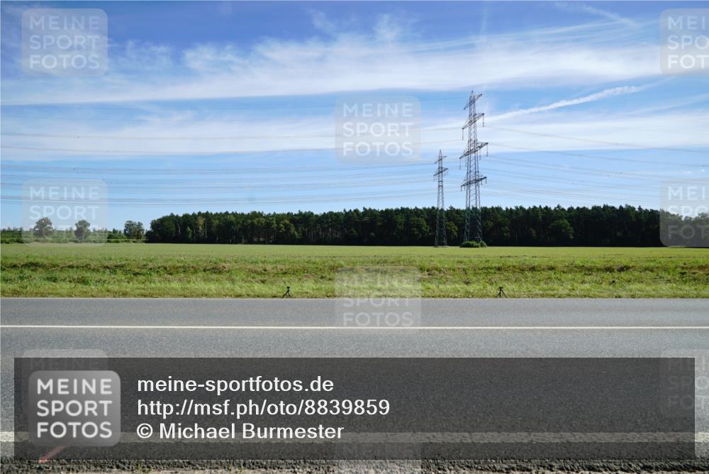 07.09.2025 - 19. Norderstedt Triathlon Michael Burmester http://msf.ph/oto/8839859 07.09.2025 12:16:40 Radfahren 302 meine-sportfotos.de