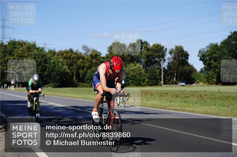 07.09.2025 - 19. Norderstedt Triathlon Michael Burmester http://msf.ph/oto/8839860 07.09.2025 14:48:56 Radfahren 465, 908, 1510 meine-sportfotos.de