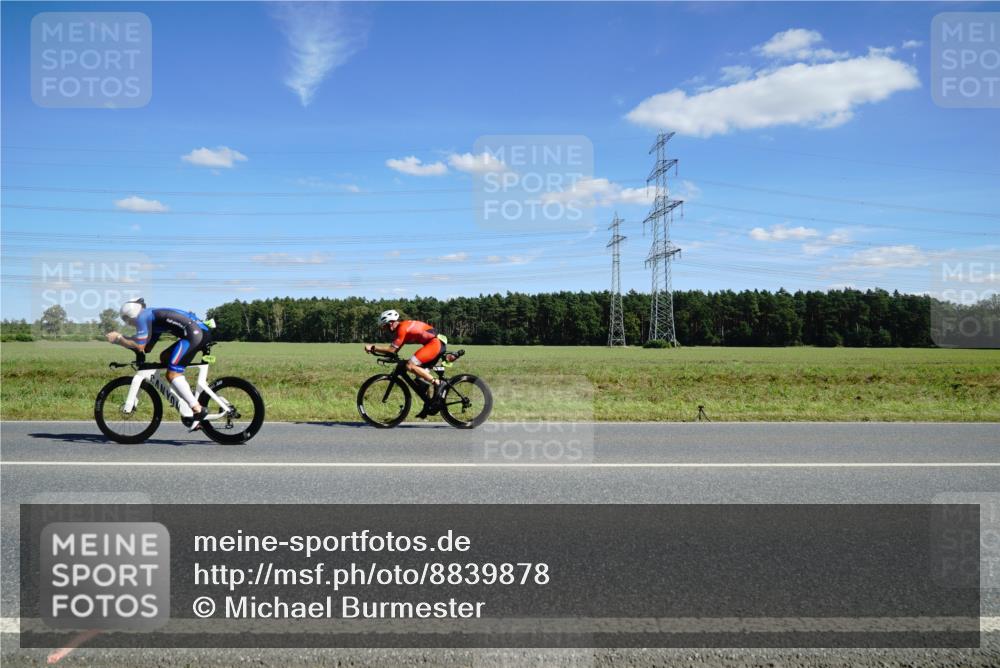 07.09.2025 - 19. Norderstedt Triathlon Michael Burmester http://msf.ph/oto/8839878 07.09.2025 14:24:49 Radfahren  meine-sportfotos.de