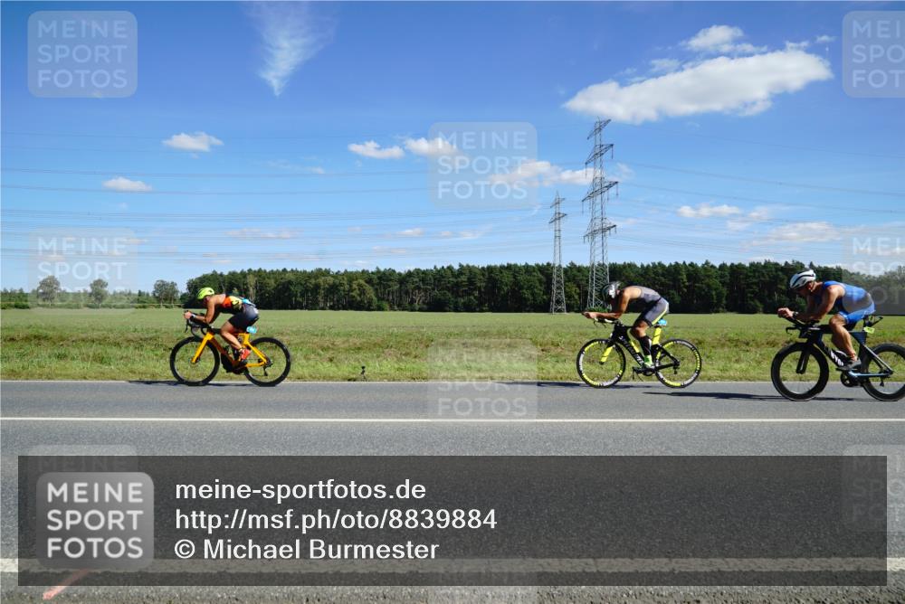 07.09.2025 - 19. Norderstedt Triathlon Michael Burmester http://msf.ph/oto/8839884 07.09.2025 14:24:51 Radfahren  meine-sportfotos.de