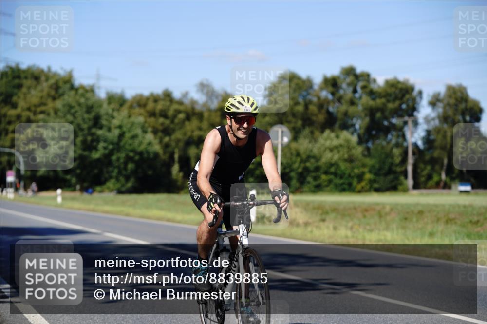 07.09.2025 - 19. Norderstedt Triathlon Michael Burmester http://msf.ph/oto/8839885 07.09.2025 14:49:11 Radfahren 1471 meine-sportfotos.de
