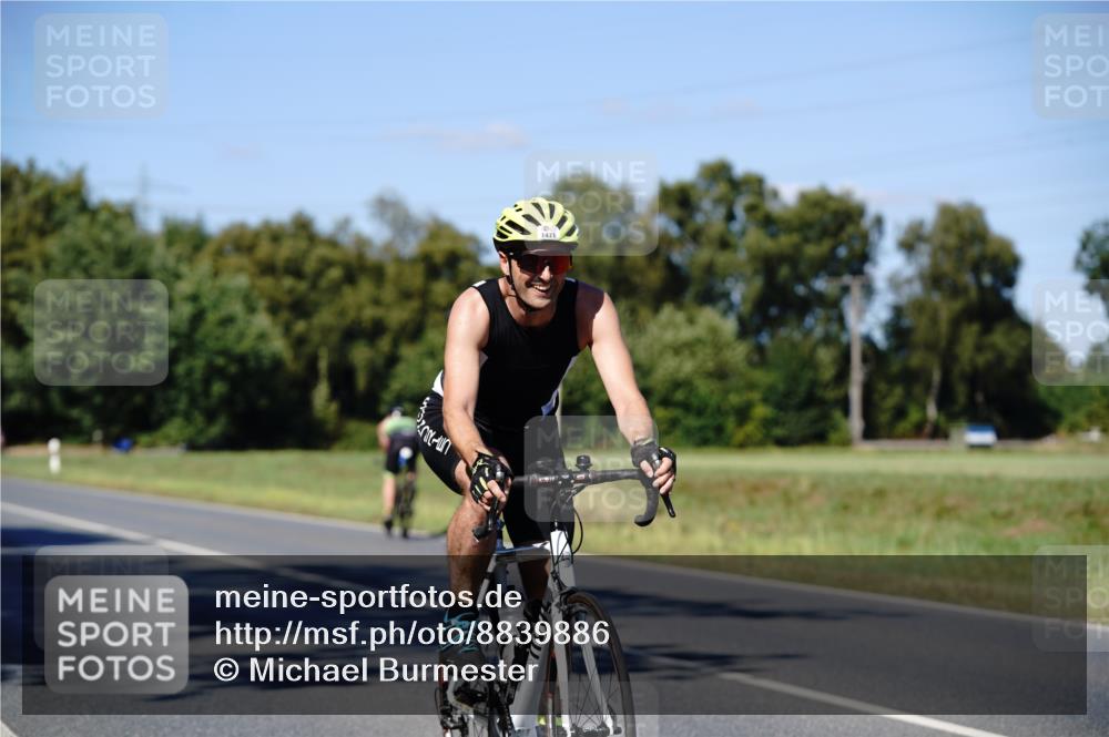 07.09.2025 - 19. Norderstedt Triathlon Michael Burmester http://msf.ph/oto/8839886 07.09.2025 14:49:11 Radfahren 1471 meine-sportfotos.de