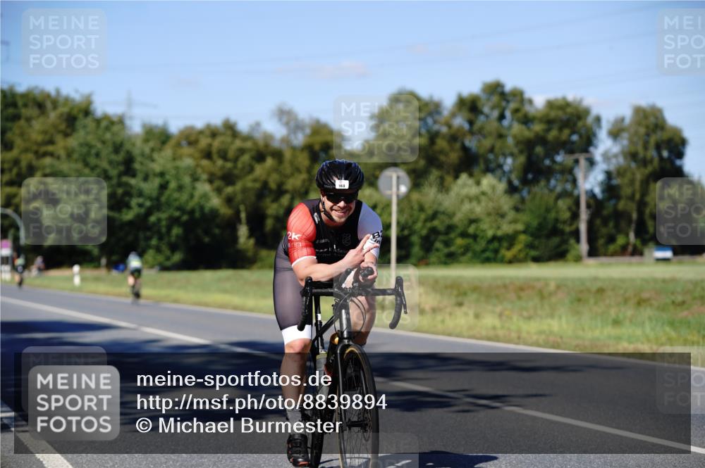 07.09.2025 - 19. Norderstedt Triathlon Michael Burmester http://msf.ph/oto/8839894 07.09.2025 14:49:17 Radfahren 968 meine-sportfotos.de