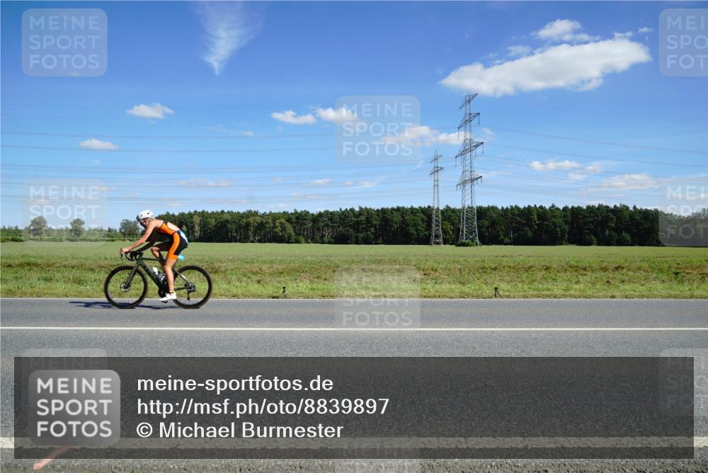 07.09.2025 - 19. Norderstedt Triathlon Michael Burmester http://msf.ph/oto/8839897 07.09.2025 14:24:53 Radfahren  meine-sportfotos.de