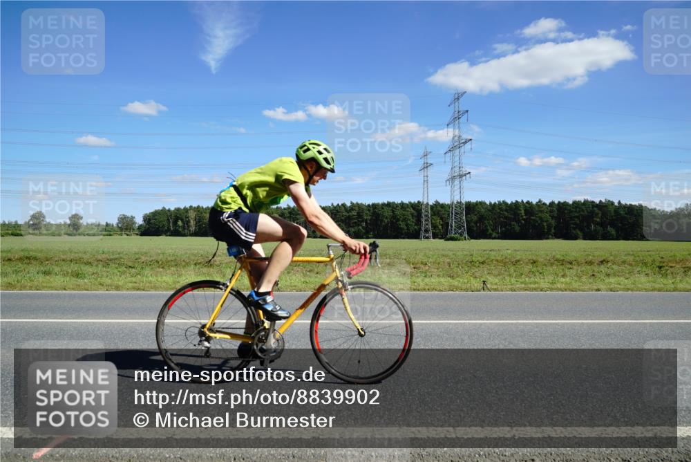 07.09.2025 - 19. Norderstedt Triathlon Michael Burmester http://msf.ph/oto/8839902 07.09.2025 14:24:57 Radfahren 1466 meine-sportfotos.de