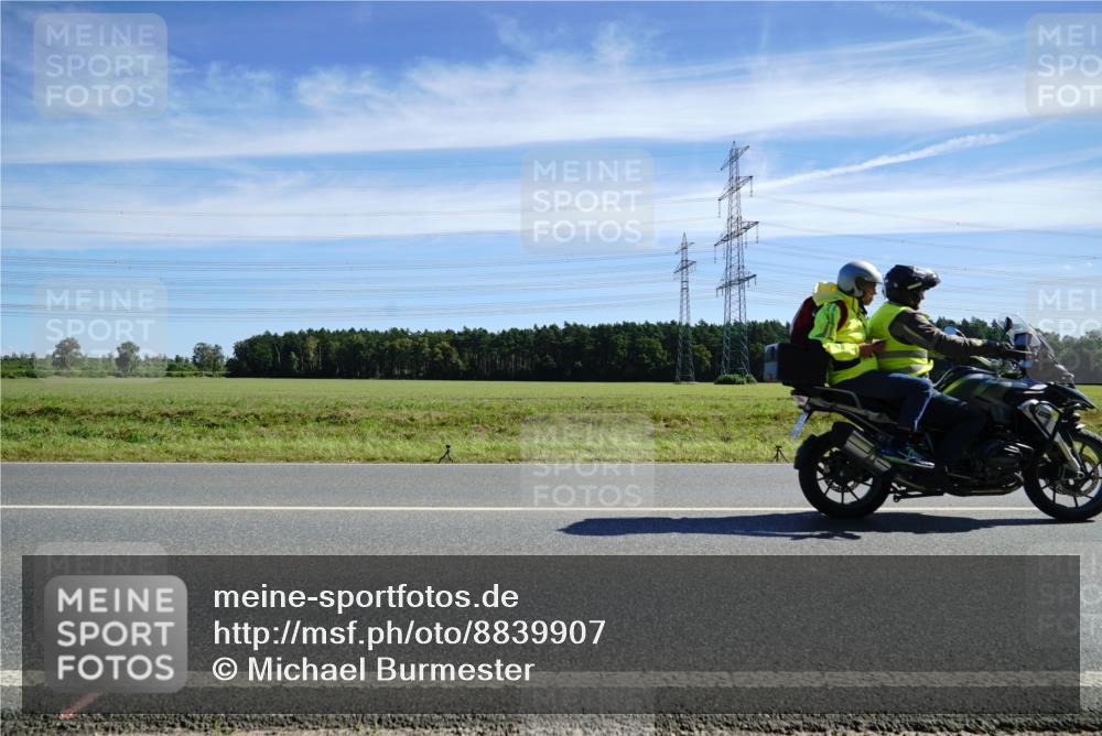 07.09.2025 - 19. Norderstedt Triathlon Michael Burmester http://msf.ph/oto/8839907 07.09.2025 12:16:53 Radfahren 207, 282, 1307 meine-sportfotos.de