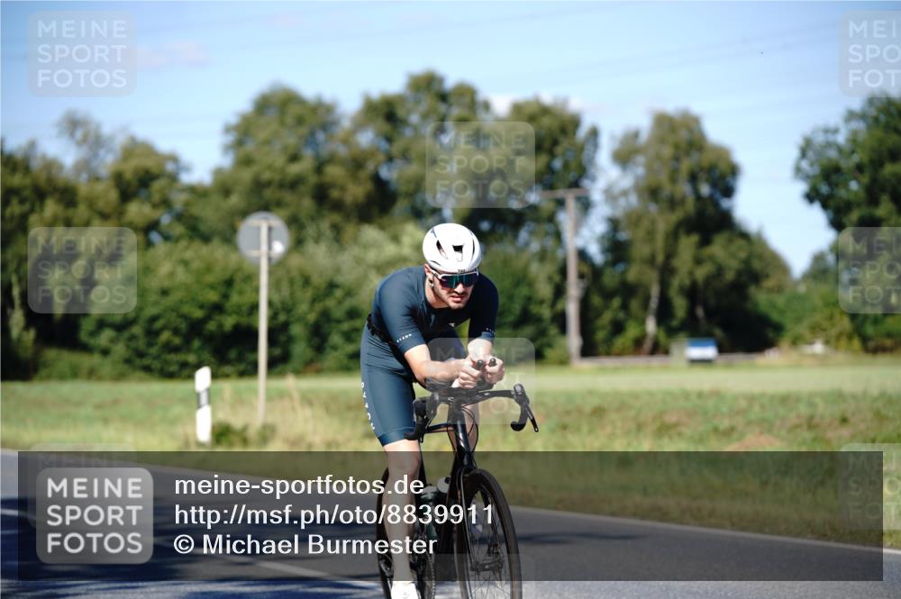 07.09.2025 - 19. Norderstedt Triathlon Michael Burmester http://msf.ph/oto/8839911 07.09.2025 14:49:30 Radfahren 398, 1404, 1430 meine-sportfotos.de