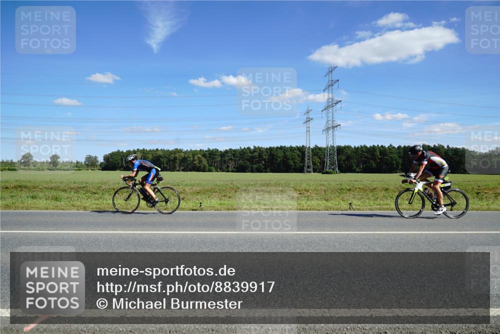 07.09.2025 - 19. Norderstedt Triathlon Michael Burmester http://msf.ph/oto/8839917 07.09.2025 14:24:59 Radfahren 1037, 1466 meine-sportfotos.de