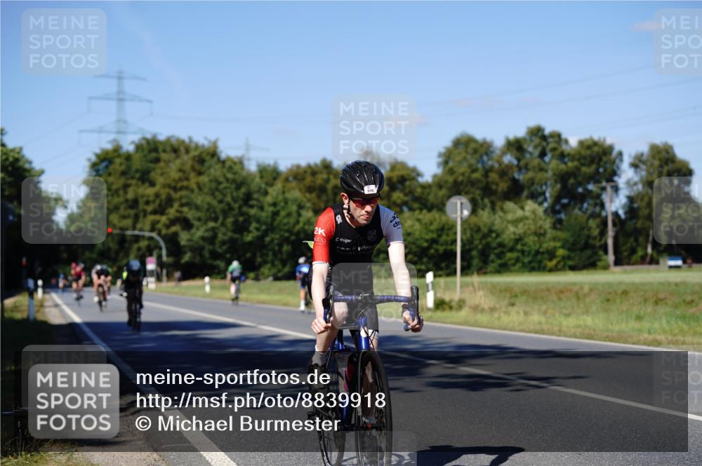 07.09.2025 - 19. Norderstedt Triathlon Michael Burmester http://msf.ph/oto/8839918 07.09.2025 14:49:36 Radfahren 970, 1507 meine-sportfotos.de