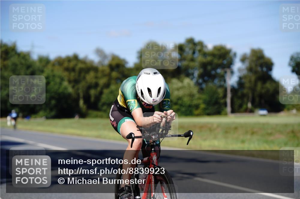 07.09.2025 - 19. Norderstedt Triathlon Michael Burmester http://msf.ph/oto/8839923 07.09.2025 14:49:38 Radfahren 900, 970, 1465, 1484, 1507 meine-sportfotos.de