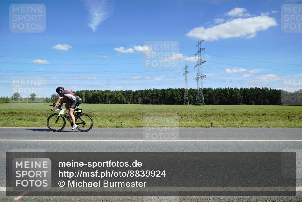 07.09.2025 - 19. Norderstedt Triathlon Michael Burmester http://msf.ph/oto/8839924 07.09.2025 14:25:00 Radfahren 1037, 1466 meine-sportfotos.de