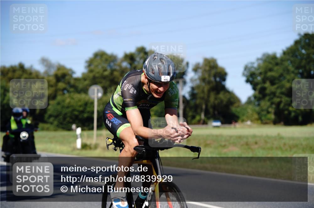 07.09.2025 - 19. Norderstedt Triathlon Michael Burmester http://msf.ph/oto/8839929 07.09.2025 14:49:41 Radfahren 900, 1465, 1484, 1507 meine-sportfotos.de