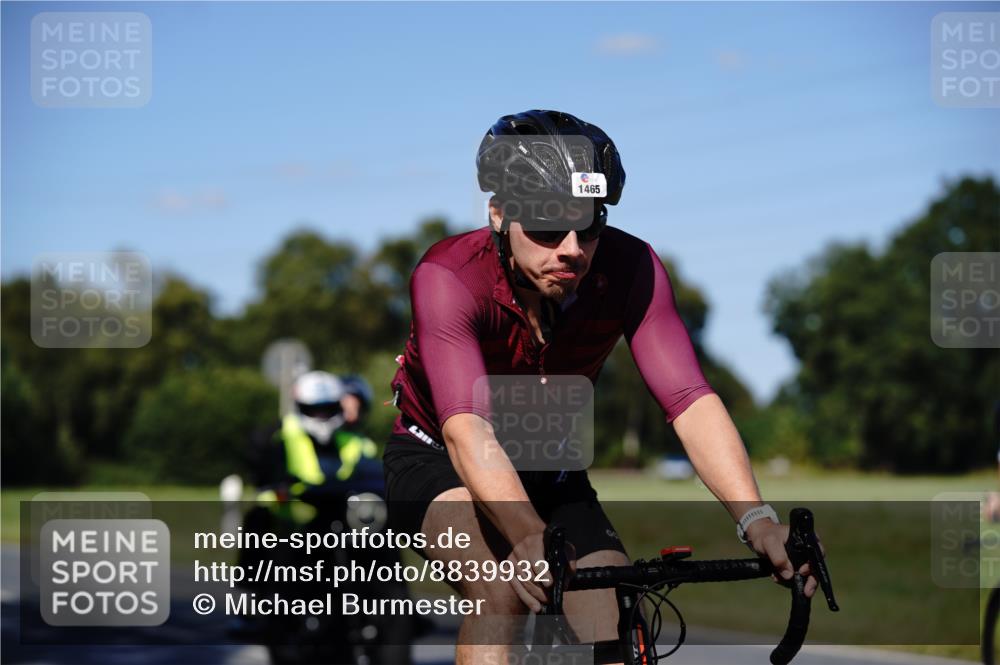 07.09.2025 - 19. Norderstedt Triathlon Michael Burmester http://msf.ph/oto/8839932 07.09.2025 14:49:42 Radfahren 900, 1465, 1484 meine-sportfotos.de