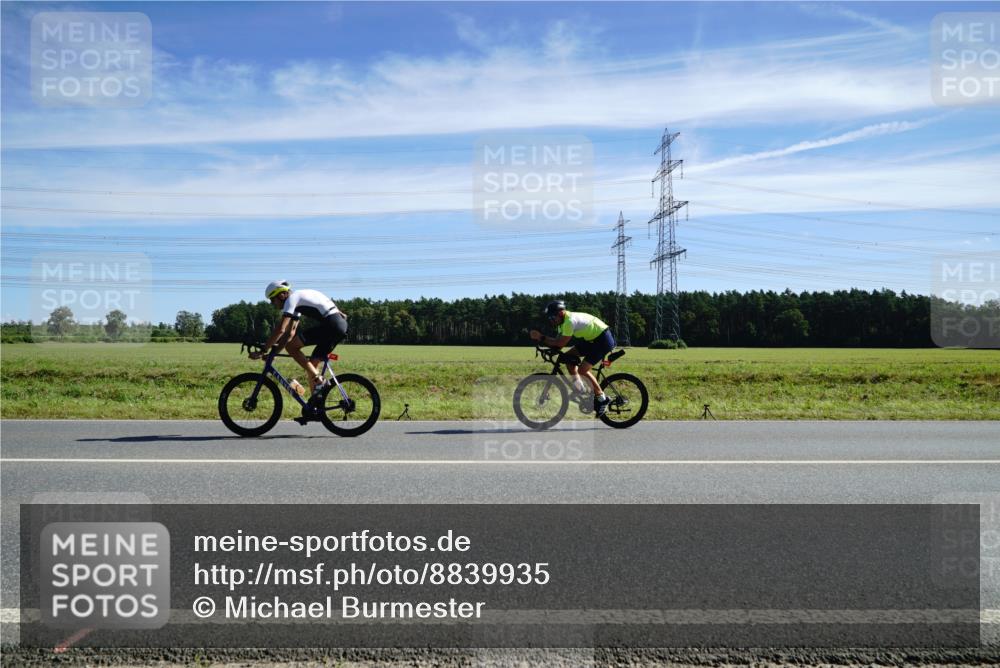 07.09.2025 - 19. Norderstedt Triathlon Michael Burmester http://msf.ph/oto/8839935 07.09.2025 12:16:59 Radfahren 168, 741, 1307 meine-sportfotos.de