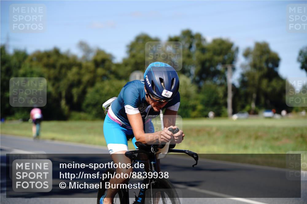 07.09.2025 - 19. Norderstedt Triathlon Michael Burmester http://msf.ph/oto/8839938 07.09.2025 14:49:47 Radfahren 443 meine-sportfotos.de
