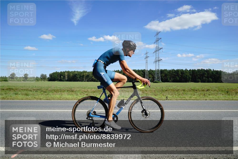 07.09.2025 - 19. Norderstedt Triathlon Michael Burmester http://msf.ph/oto/8839972 07.09.2025 14:25:10 Radfahren 908, 1017, 1478 meine-sportfotos.de