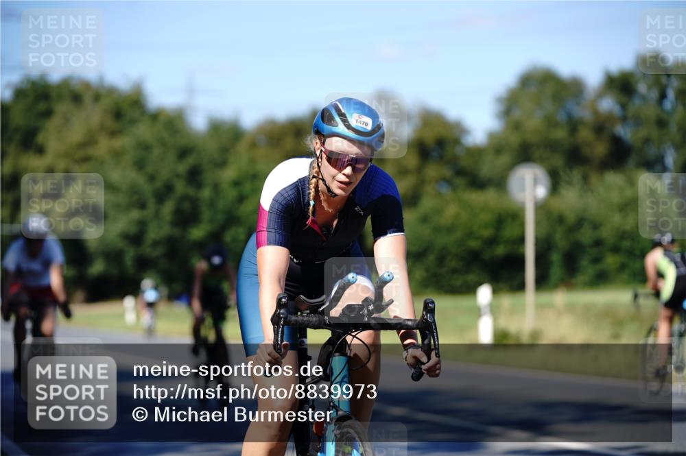 07.09.2025 - 19. Norderstedt Triathlon Michael Burmester http://msf.ph/oto/8839973 07.09.2025 14:50:25 Radfahren 363, 476, 1431, 1470 meine-sportfotos.de