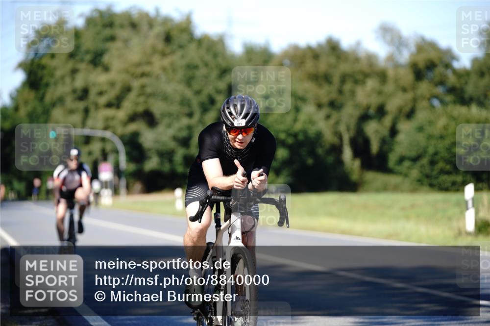 07.09.2025 - 19. Norderstedt Triathlon Michael Burmester http://msf.ph/oto/8840000 07.09.2025 14:50:42 Radfahren 863, 877, 1026 meine-sportfotos.de