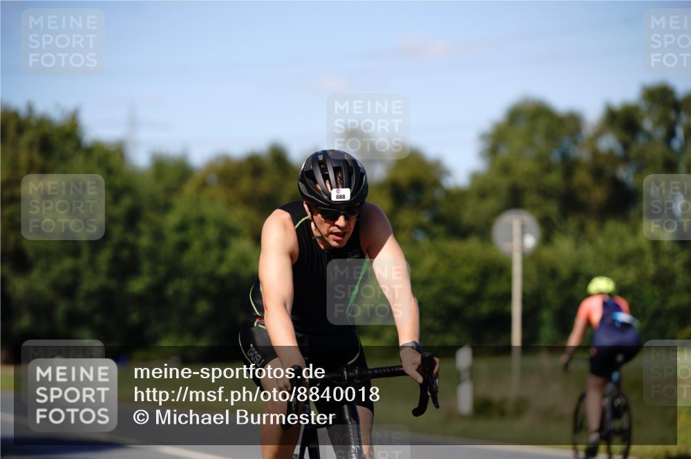 07.09.2025 - 19. Norderstedt Triathlon Michael Burmester http://msf.ph/oto/8840018 07.09.2025 14:50:53 Radfahren 888 meine-sportfotos.de