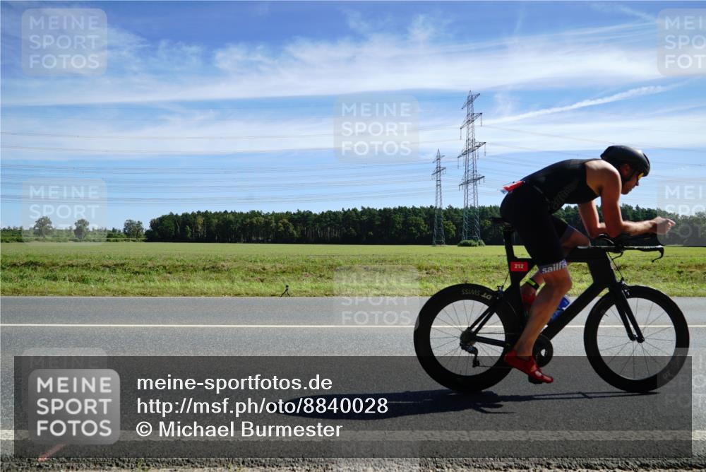 07.09.2025 - 19. Norderstedt Triathlon Michael Burmester http://msf.ph/oto/8840028 07.09.2025 12:17:43 Radfahren 212, 1369 meine-sportfotos.de
