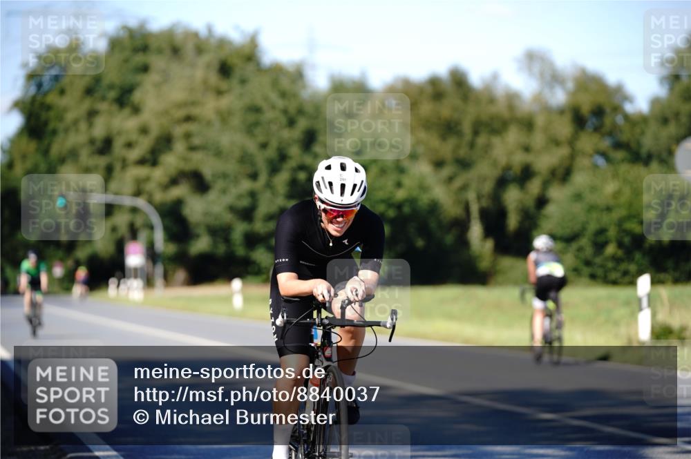 07.09.2025 - 19. Norderstedt Triathlon Michael Burmester http://msf.ph/oto/8840037 07.09.2025 14:51:07 Radfahren 399, 478 meine-sportfotos.de