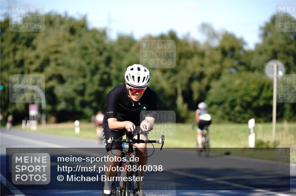 07.09.2025 - 19. Norderstedt Triathlon Michael Burmester http://msf.ph/oto/8840038 07.09.2025 14:51:07 Radfahren 399, 478 meine-sportfotos.de