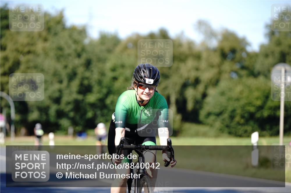 07.09.2025 - 19. Norderstedt Triathlon Michael Burmester http://msf.ph/oto/8840042 07.09.2025 14:51:12 Radfahren 466, 467 meine-sportfotos.de