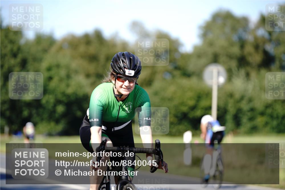 07.09.2025 - 19. Norderstedt Triathlon Michael Burmester http://msf.ph/oto/8840045 07.09.2025 14:51:12 Radfahren 466, 467 meine-sportfotos.de