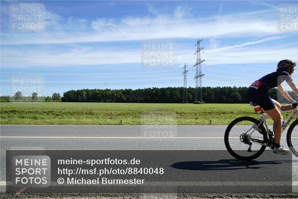 07.09.2025 - 19. Norderstedt Triathlon Michael Burmester http://msf.ph/oto/8840048 07.09.2025 12:17:49 Radfahren 721, 732, 1369 meine-sportfotos.de
