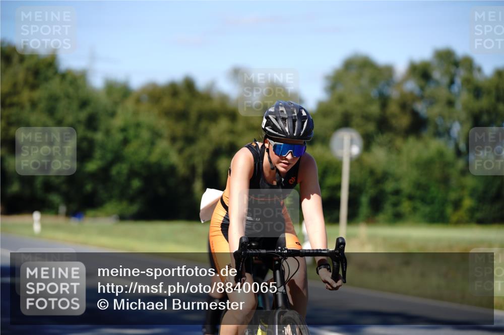 07.09.2025 - 19. Norderstedt Triathlon Michael Burmester http://msf.ph/oto/8840065 07.09.2025 14:51:50 Radfahren 459, 1414, 1496 meine-sportfotos.de