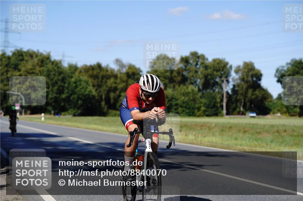 07.09.2025 - 19. Norderstedt Triathlon Michael Burmester http://msf.ph/oto/8840070 07.09.2025 14:51:54 Radfahren 896, 1496 meine-sportfotos.de